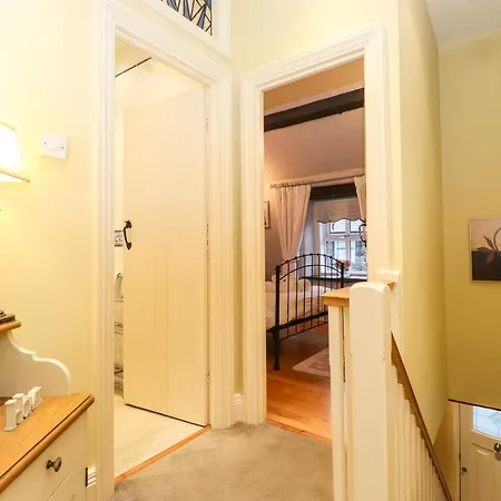 Charlottes * Windermere